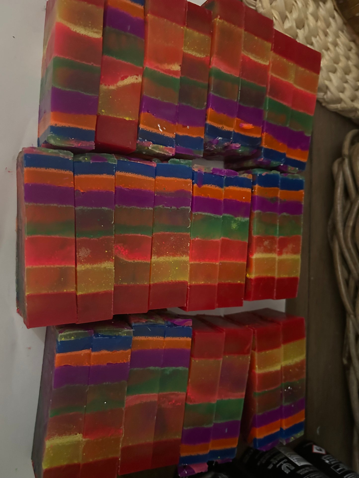 Neon Rave Avobath Grapefruit Blueberries vanilla